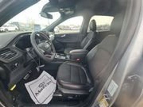 Used 2023 Ford Escape ST-Line Elite image 2