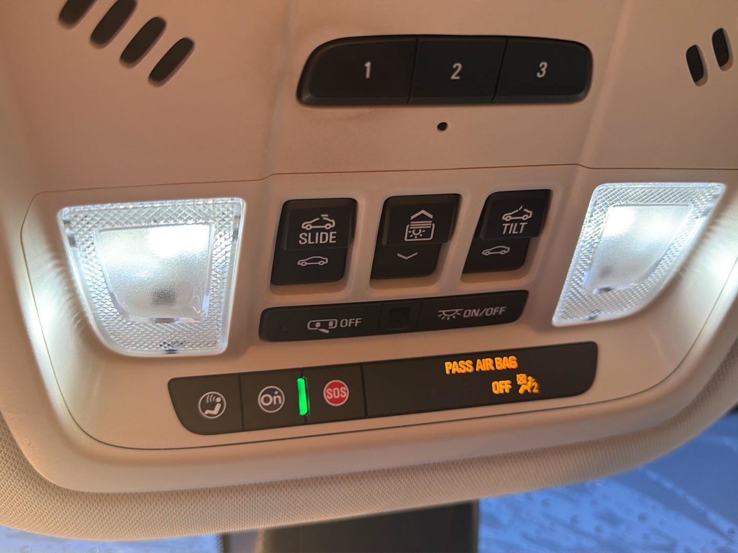 Used 2023 Buick Enclave Avenir FWD image 12