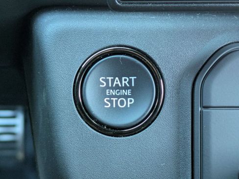 Used 2026 Land Rover Defender 110 OCTA AWD/4WD image 23