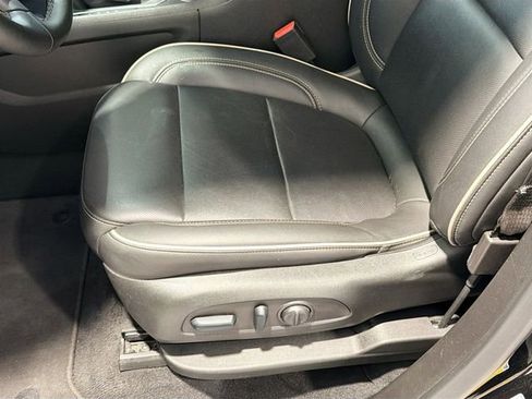 Used 2023 Chevrolet Traverse Premier w/ Redline Edition AWD/4WD image 19