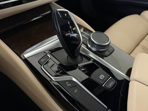 Used 2019 BMW 540i w/ Convenience Package image 29