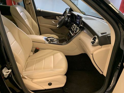 Used 2016 Mercedes-Benz GLC 300 4MATIC image 54