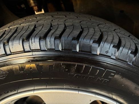 Used 2012 Jeep Grand Cherokee Laredo image 27