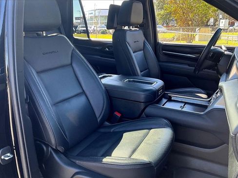 Used 2021 GMC Yukon Denali w/ Denali Ultimate Package image 26