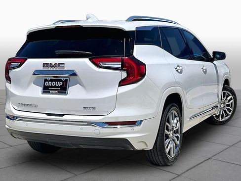 Used 2024 GMC Terrain Denali w/ Denali Premium Package AWD/4WD image 13