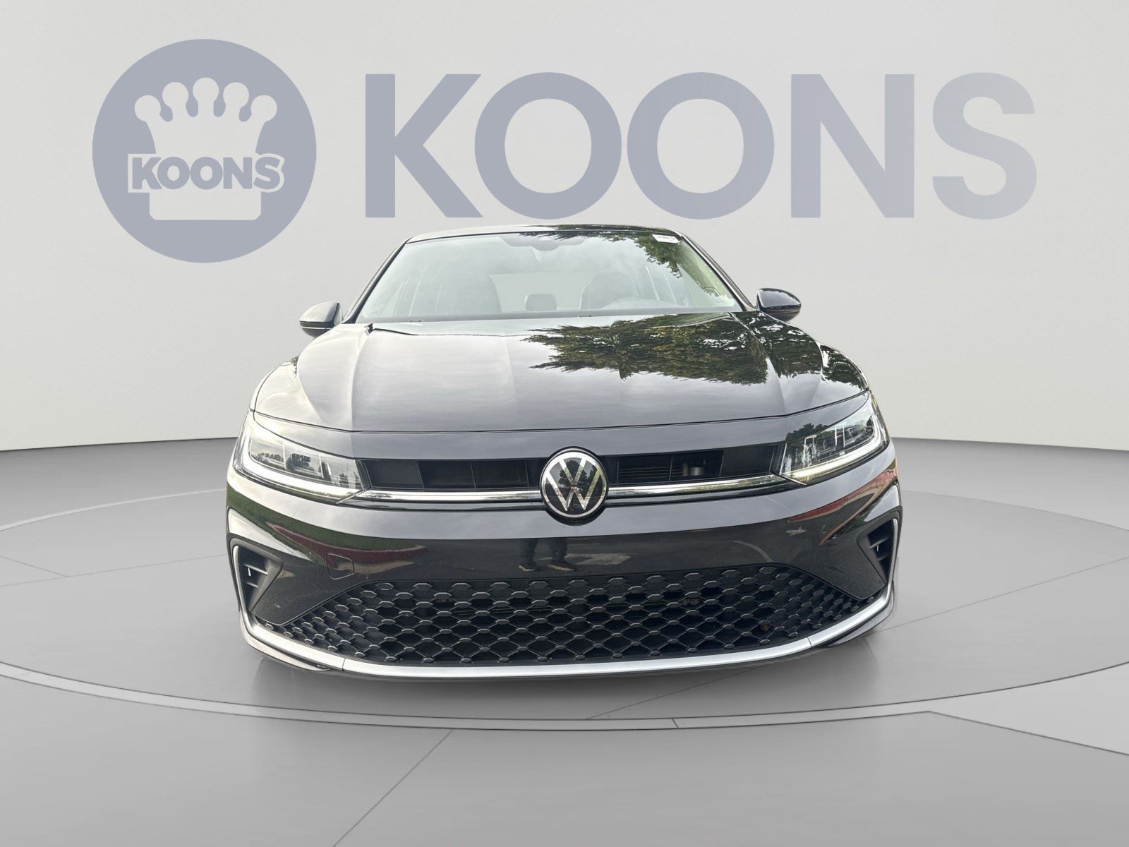 Used 2025 Volkswagen Jetta SE FWD image 11