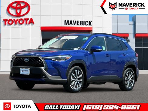 Used 2024 Toyota Corolla Cross XLE w/ Convenience Package FWD image 1