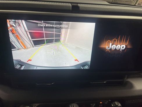 New 2025 Jeep Gladiator Sport image 14