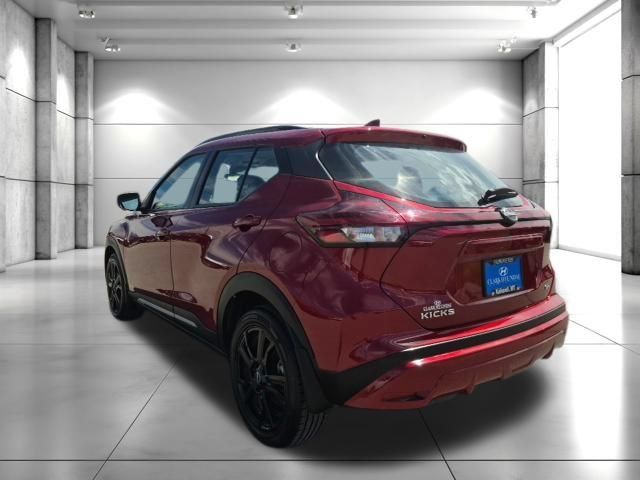 Used 2023 Nissan Kicks SR w/ SR Premium Package FWD image 7