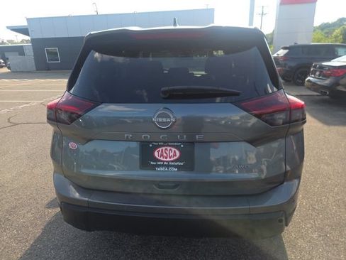 Used 2026 Nissan Rogue SV AWD/4WD image 6