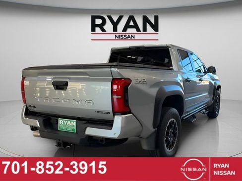 Used 2024 Toyota Tacoma TRD Off-Road w/ TRD Off Road Premium Package image 5