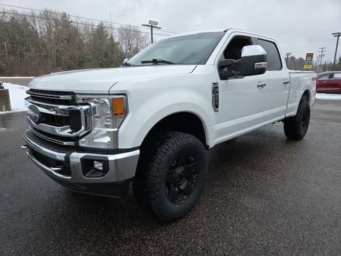 Used 2021 Ford F250 XLT w/ XLT Premium Package image 3