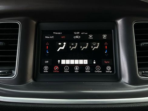 Used 2022 Dodge Charger SXT image 27