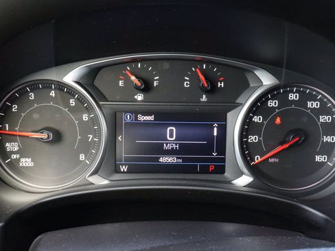 Used 2024 GMC Terrain SLE FWD image 25