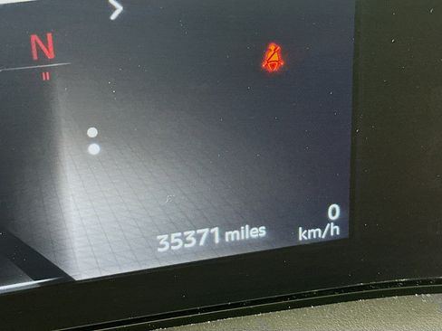 Used 2023 Nissan Ariya FWD image 19