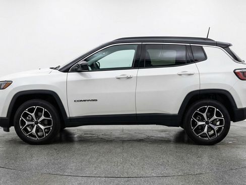 Used 2025 Jeep Compass Limited image 5
