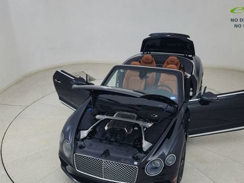 Used 2022 Bentley Continental GT AWD/4WD image 92