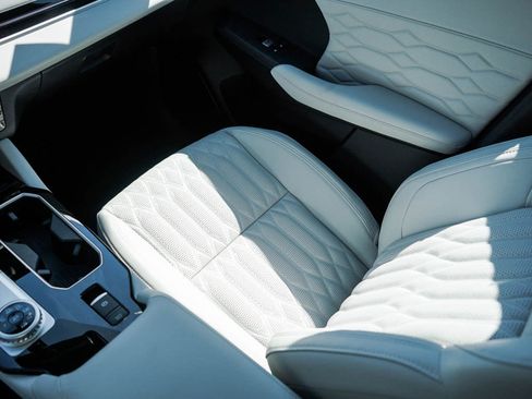 New 2025 Mitsubishi Outlander SEL image 26