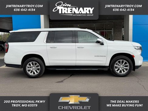 Used 2023 Chevrolet Suburban Premier AWD/4WD image 1
