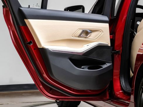 Used 2025 BMW 330i xDrive Sedan image 49