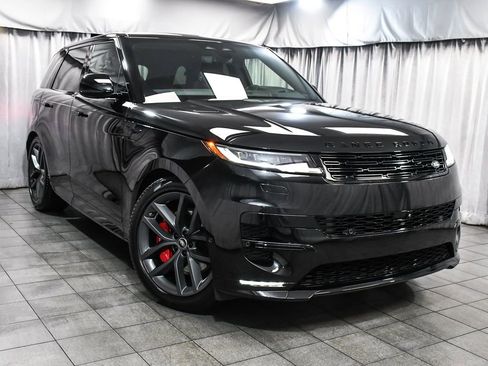 Used 2025 Land Rover Range Rover Sport Autobiography AWD/4WD image 3