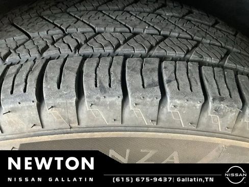 Used 2020 Chevrolet Equinox LT FWD image 8