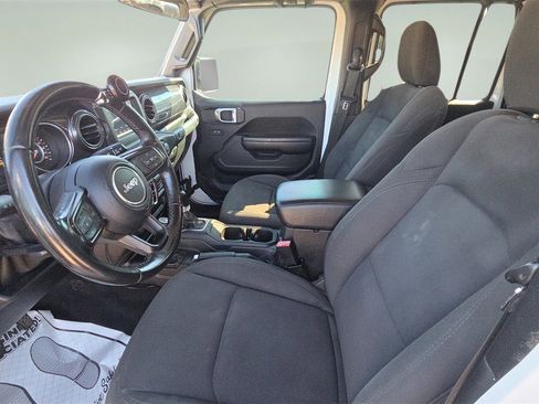 Used 2020 Jeep Gladiator Sport image 21