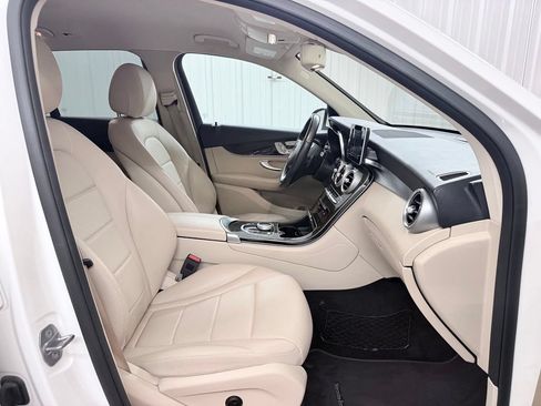 Used 2019 Mercedes-Benz GLC 300 image 40