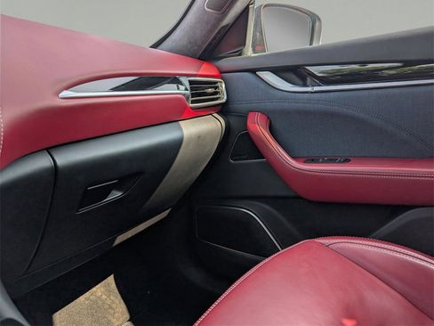 Used 2022 Maserati Levante GT image 34