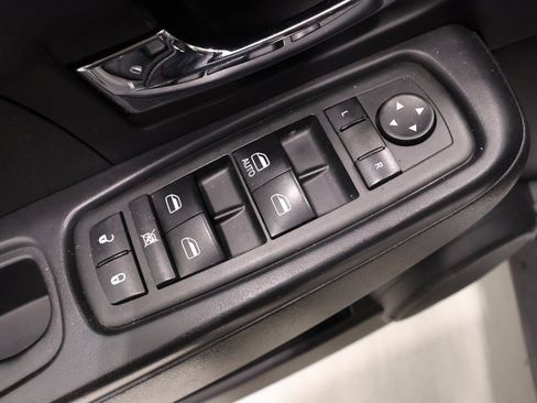 Used 2012 Jeep Liberty Sport w/ Popular Equipment Group image 11