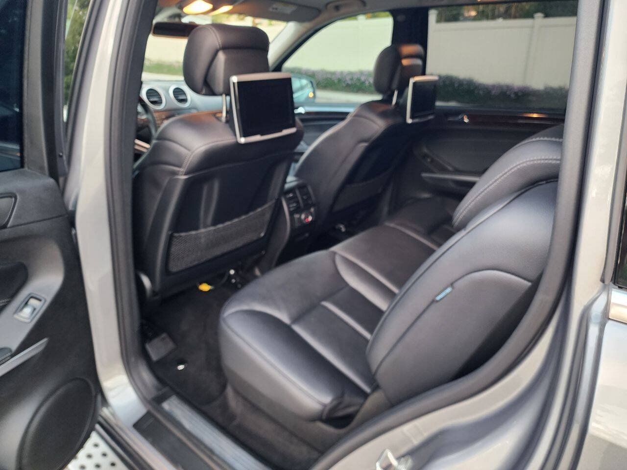 Used 2012 Mercedes-Benz GL 450 4MATIC image 19