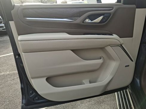 Used 2021 GMC Yukon XL Denali w/ Denali Ultimate Package image 12