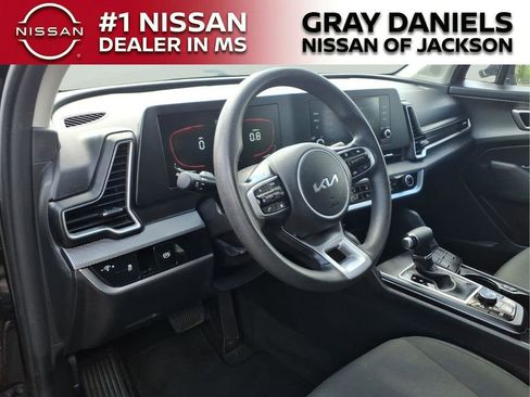 Used 2023 Kia Sportage LX FWD image 10