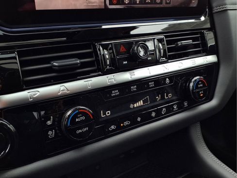New 2026 Nissan Pathfinder Platinum FWD image 20
