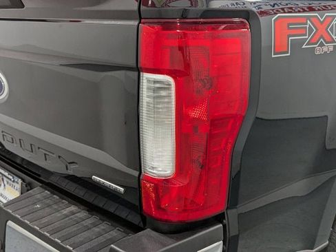 Used 2017 Ford F350 Lariat image 44