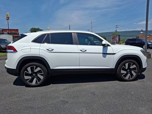 Used 2024 Volkswagen Atlas Cross Sport SE AWD/4WD image 7