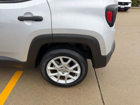 Used 2019 Jeep Renegade Sport w/ Sport Appearance Group image 5