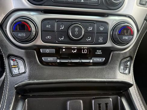 Used 2018 Chevrolet Suburban Premier image 30