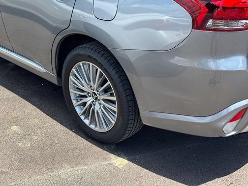 Used 2020 Mitsubishi Outlander 4WD Plug-In Hybrid image 20