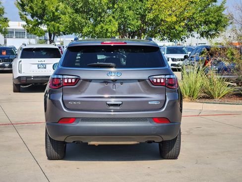 Used 2024 Jeep Compass Latitude AWD/4WD image 13