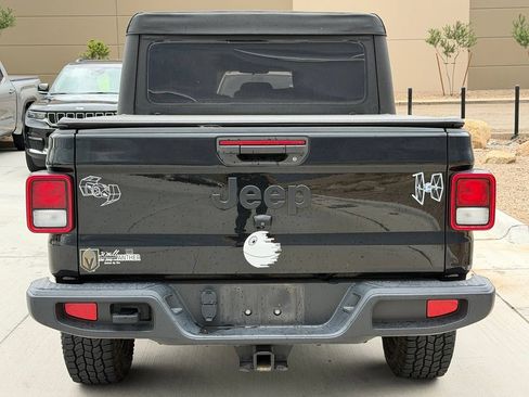 Used 2023 Jeep Gladiator Sport w/ Trailer Tow Package AWD/4WD image 6