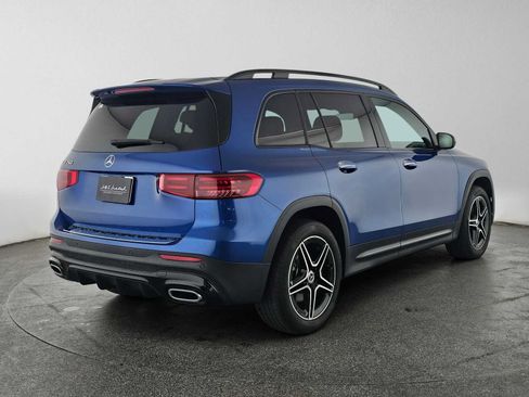 Used 2024 Mercedes-Benz GLB 250 image 3