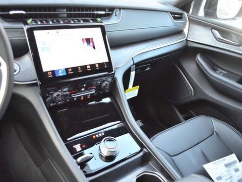 New 2025 Jeep Grand Cherokee Limited w/ Black Appearance Package image 20