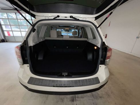 Used 2018 Subaru Forester 2.5i Premium AWD/4WD image 23