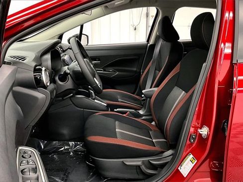 New 2025 Nissan Versa SR w/ Trunk Package image 9