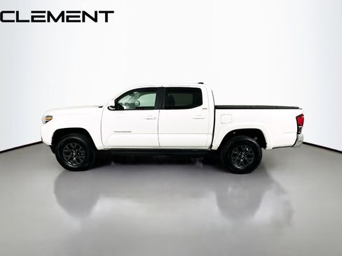 Used 2023 Toyota Tacoma SR5 AWD/4WD image 6