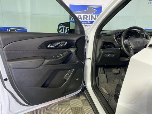 Used 2023 Chevrolet Traverse RS AWD/4WD image 29
