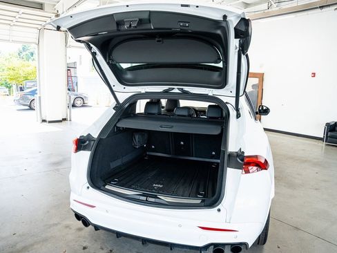 Used 2023 Maserati Grecale Modena image 61