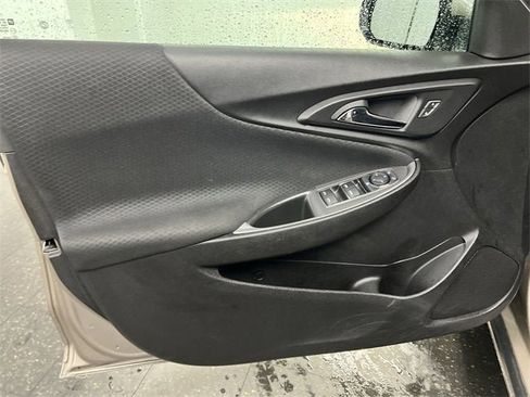 Certified 2024 Chevrolet Malibu LT image 21