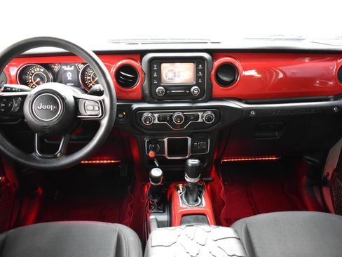 Used 2018 Jeep Wrangler Unlimited Sport AWD/4WD image 11